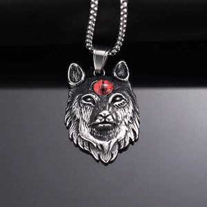 Punk Wolfskopf Anhänger Halskette mit rotem Auge Stein auf Vintage Stahlkette