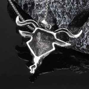 Gothic style silver bull skull pendant necklace with thick box chain for men