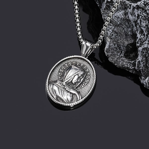 Collana con Ciondolo a Rilievo della Vergine Maria in Acciaio Inossidabile Vintage Medaglia Ovale Punk Hip Hop Gioielli