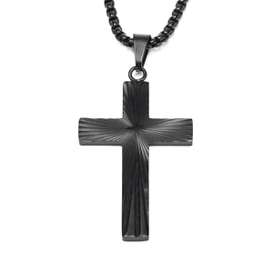 Collier avec pendentif croix noire hip hop avec texture rayon de soleil et chaîne à billes