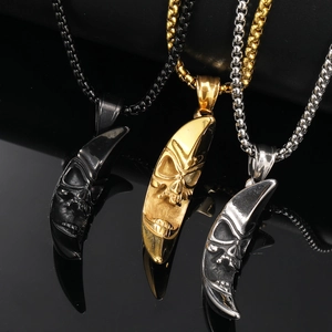 Collier Pendentif Croissant de Lune Crâne en Acier Inoxydable pour Hommes Punk Hip Hop Bijoux Gothiques Sans Chaîne