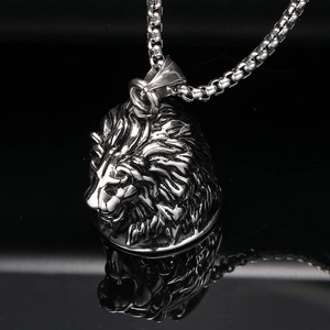 Collier Pendentif Clochette Tête de Lion Punk Rétro Hommes Acier Titane Gothique Viking Odin Pendentif Bijoux Cadeau
