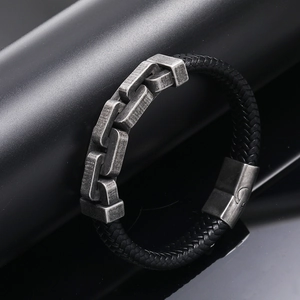 Bracciale retrò in pelle intrecciata da uomo con catena in acciaio vintage e fibbia magnetica