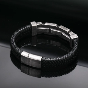 Bracciale da uomo vintage in pelle nera intrecciata con maglie d'acciaio e chiusura magnetica