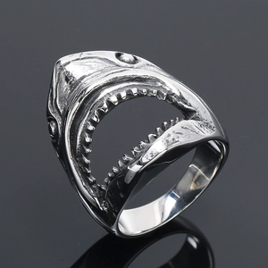 Retro punk shark mouth shaped ring in vintage silver titanium steel for men