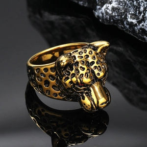 Vintage gold leopard head titanium steel ring with red stone eyes and black spots