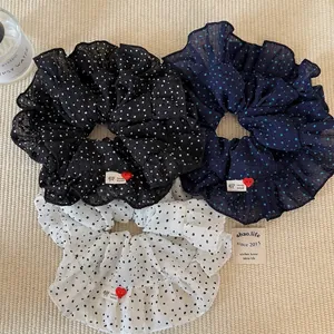 Lot de chouchous en tulle à pois avec bords à volants en noir, bleu marine et blanc