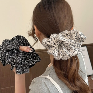 Chouchou Géant en Tissu Floral pour Femmes Style Coréen Imprimé Fleurs Noir Blanc Bandeau Élastique Fait à la Main Bijoux