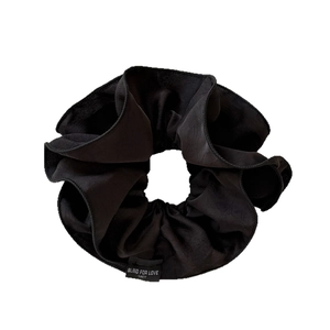 Elegante elastico in seta nera con etichetta Blind For Love per code di cavallo alte
