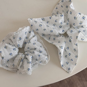 Vintage white floral scrunchie and ribbon set with blue patterns and lace trim