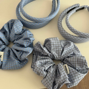 Lot d'accessoires à cheveux à carreaux bleus et gris avec chouchous et serre-tête