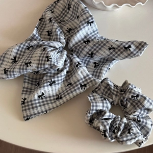 Ensemble chouchous à carreaux bleus avec ruban et motifs papillons noirs pour filles
