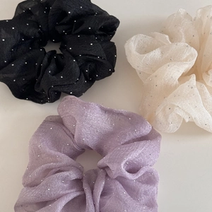 Chouchous en tulle scintillant en noir, crème et violet pour coiffures élégantes