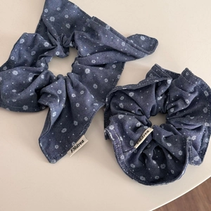 Floral denim blue scrunchie set including bow knot and pleated styles for daily wear