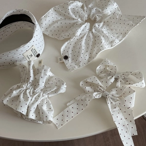 Set accessori per capelli bianchi retrò a pois caffè con fascia e elastici scrunchie