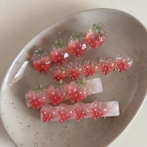 Set di fermagli per capelli a fragola in resina scintillante con trama marmorea