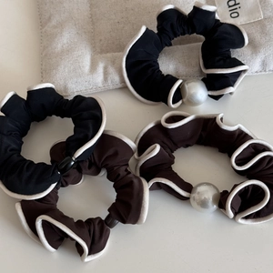 French style pearl scrunchies in black and coffee brown with white contrast edges