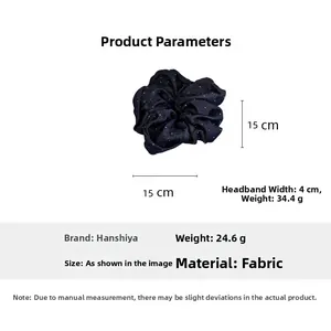 Detailed parameter diagram showing 15cm diameter of navy blue polka dot denim scrunchie
