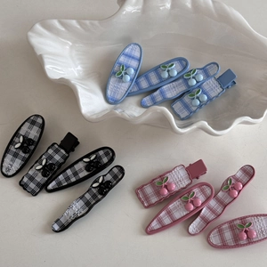 Süßes Kirsch-Haarspangen-Set mit Karomuster in Blau Schwarz und Rosa