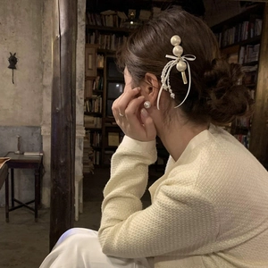 Elegant Korean style white ribbon bow hair clip with pearl tassels and matching stud earrings