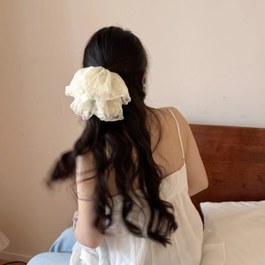 Chouchou en Dentelle Oversize pour Femmes Style Français Elégant Blanc Crème Grand Accessoire de Coiffure en Tissu Esthétique Féerique