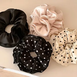 Scrunchie Grande in Satino a Pois Elegante Bordo a Volant Elastico Capelli Dolce Pieghettato Supporto Coda Donna Quotidiano
