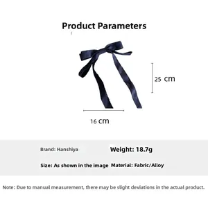 Detaillierte Maße der blauen Denim-Haarschleife mit 16 cm Breite und 25 cm Länge