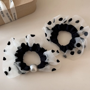 Mesh polka dot hair scrunchies set with large pearl decoration for high ponytail