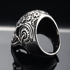 Anello steampunk in acciaio inossidabile argento antico con dettagli meccanici di ingranaggi