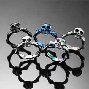 Bague en Acier Inoxydable Crâne de Squelette Gothique Punk Vintage Pour Hommes Bague Anneau en Forme d'Os Bijoux Biker Halloween