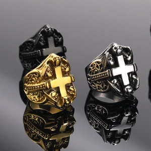 Bague Gothique en Acier Titane pour Homme Croix et Tête de Mort Style Punk Vintage Anneau Métallique pour Fête de Motards