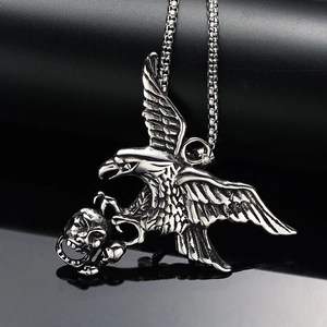 Collier avec pendentif aigle et crâne punk en acier inoxydable argenté pour homme