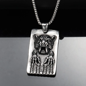 Collier pendentif tête de tigre argenté style punk avec relief de tigre et chaîne en acier