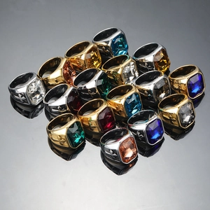 Herren Vintage Punk Kreuz Ring Titanstahl Großes Rechteckiges Eingelegtes Strass Gothic Hip Hop Stil Statement Party Fingerring Schmuck