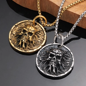 Collana con Pendente a Teschio in Rilievo in Acciaio Inossidabile Vintage per Uomo Donna Punk Street Teschio 3D Gioielli Regalo