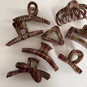 Vintage Red Green Plaid Hair Claw Clip For Women Retro Tartan Geometric Resin Acetate Shark Clip Hair Accessory
