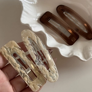 Brown and cream marble hair clip set with rectangular and oval hairpins for women