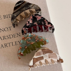 Pinces à cheveux vintage en acétate avec motifs marbrés et floraux élégants