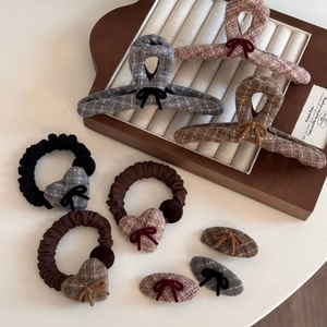 Vintage Plaid Tweed Bow Hair Clip For Women Elegant Autumn Winter Claw Clip Heart Charm Hair Tie Duckbill Clip Hair Accessories