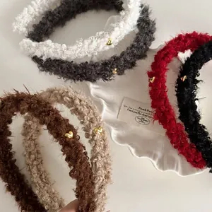 Serre-tête Vintage en Peluche avec Cœur pour Femmes Automne Hiver en Laine d'Agneau Bandeau Cheveux avec Cœur en Métal Doré