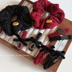 Vintage Bow Rhinestone Letter Hair Clips For Women Elegant Plush Velvet Hairpin Autumn Winter New Year Hair Accessories