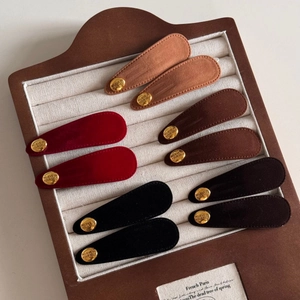 Set di fermagli per capelli in velluto vintage con incisione Believe In Yourself