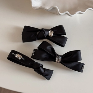 Ensemble de 3 barrettes en satin noir élégant avec cristaux étincelants et strass