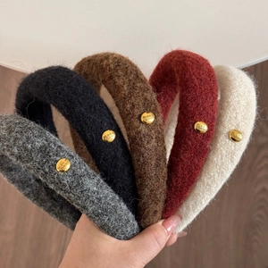 Chic padded wool headbands for women with golden oval buckles in five autumn colors
