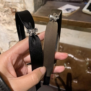 Serre-tête Élégant en Satin Avec Nœud en Strass Style Français Bandeau en Satin pour Femmes Accessoires de Cheveux Quotidiens