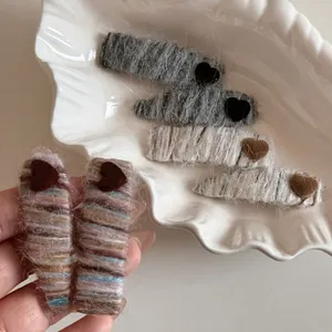 Sweet Heart Yarn Wrapped Hair Clips For Women Cute Autumn Winter Plush Knit Bangs Side Clip Korean Style Hair Accessory