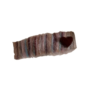 Cute heart wool yarn hair clip with vintage striped pattern for women's autumn winter style