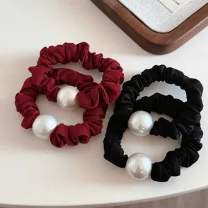French Style Elegant Artificial Pearl Scrunchie Large Imitation Artificial Pearl Pleated Fabric Hair Tie For Women Retro Vintage Hair Accessory