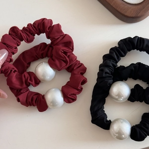 French vintage elastic hair scrunchies with large white pearls in red and black colors