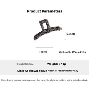 Pince à cheveux fleurie dimensions montrant une largeur de 13 cm et une hauteur de 6,5 cm